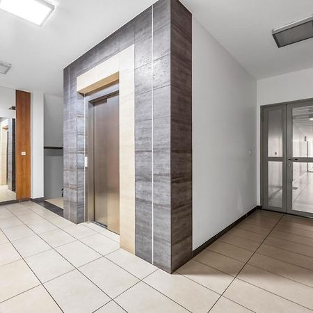 Spacious 2 Bedroom Ac Dalanowska 46 วอร์ซอ ภายนอก รูปภาพ