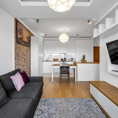 Spacious 2 Bedroom Ac Dalanowska 46 วอร์ซอ ภายนอก รูปภาพ